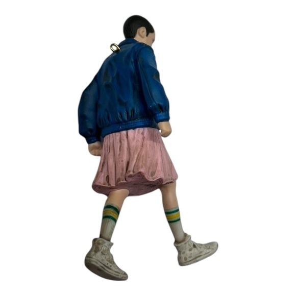 2021 HALLMARK KEEPSAKE ORNAMENT NETFLIX ELEVEN STRANGER THINGS--NEW - Picture 2 of 5